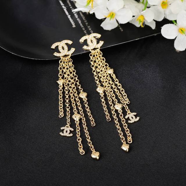 Chanel New Earrings So Beautiful! New Earrings Are A Must-Have Accessory. Elegan