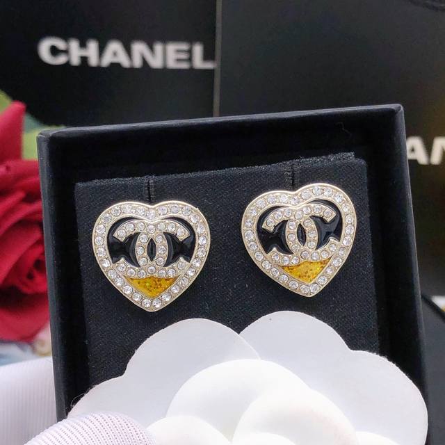 Number Xed0147 Ch*Nel Latest Heart-Shaped Black And Colorful Earrings, Zp Brass