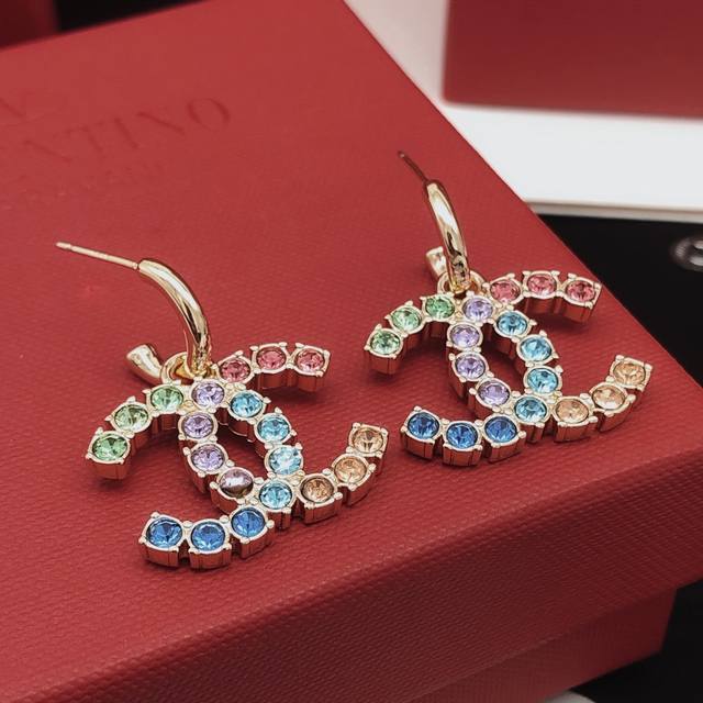 Id Xed0857 Ch*Nel Latest Model Colored Diamond Ear Hooks, Consistent Zp Brass Ma