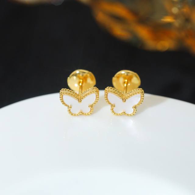 Ultra-Beautiful White Butterfly Earrings! Butterfly Earrings This Year's Hottest
