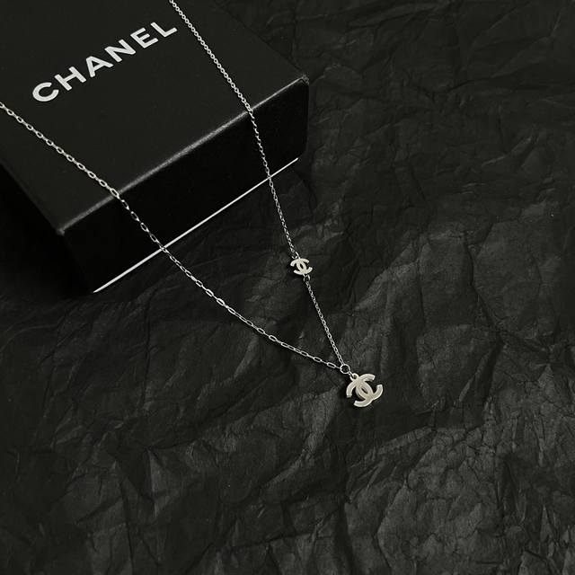 Chanel Vintage Necklace. The Designs From The Little Chanel Collection Truly Nee