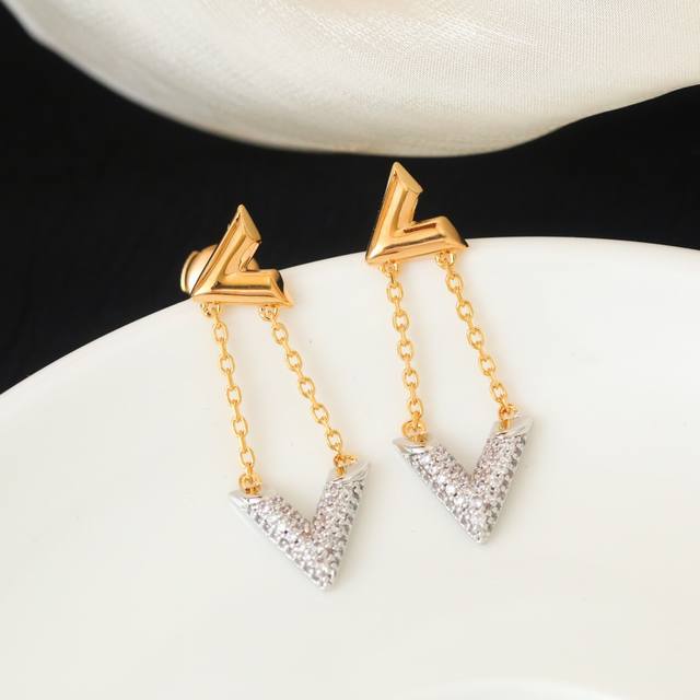 Brand New Volt Series Gold Jewelry Earrings Designed By Francesca Amfitheatrof,