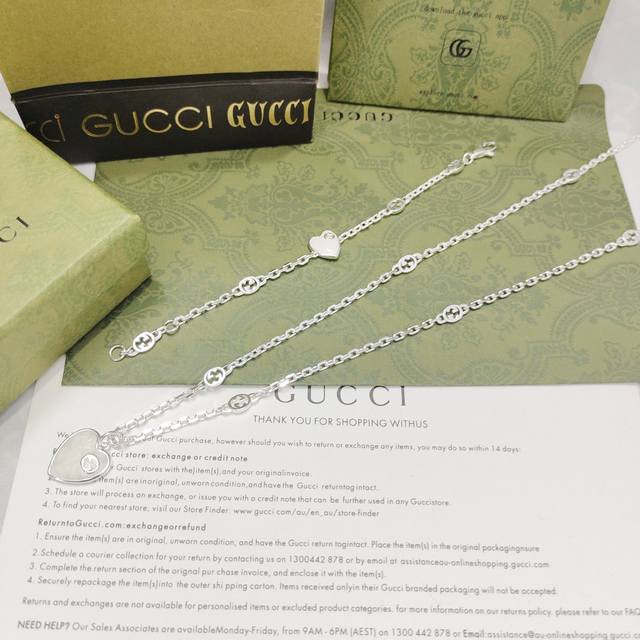 Gucci This Pendant Features A Heart-Shaped Background, Interlocking Double G Pat