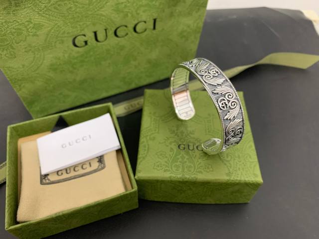 New Arrival Gucci Double G Vintage-Style Winged Wide Bracelet