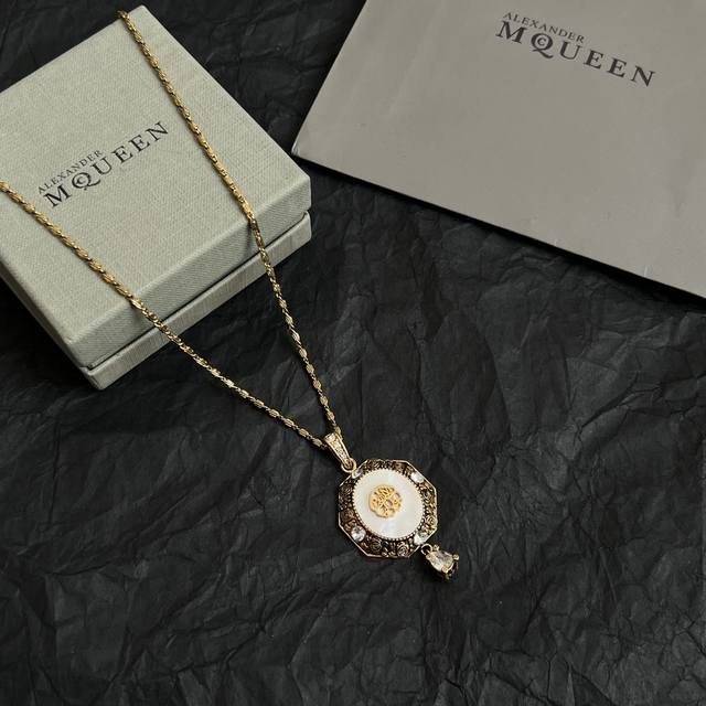 New Alexander Mcqueen Necklace Original Custom-Made The Rebellious, Extravagant