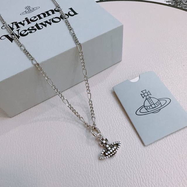 45Cm High-Quality Classic Large Saturn Necklace For Both Men And Women Necklace