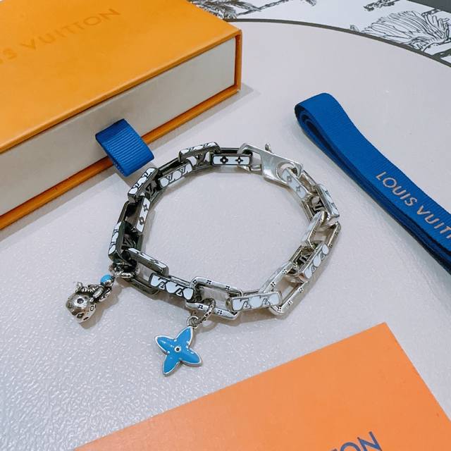 New High-Quality Louis Vuitton Lv Bracelet, Authentic Store-Quality New Design,