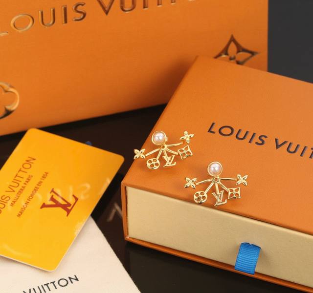 Louis Vuitton Earrings, Embodying Exquisite Craftsmanship, Polished Finish Bring