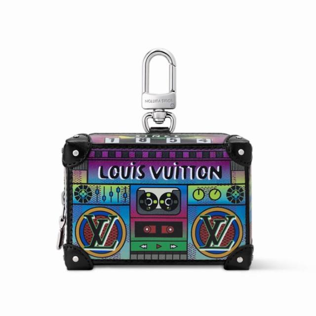 Store Display Image, Wearing Image - Louis Vuitton Lv Stereo Bag Charm, Box Bag,