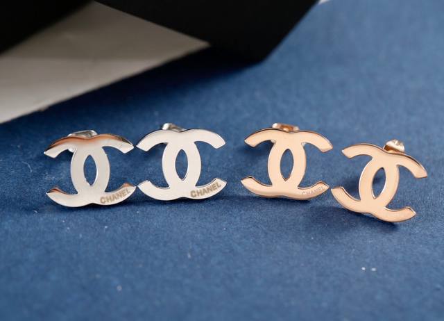 Fragrance House Double C-Shaped Earrings Classic Versatile Titanium Steel Double