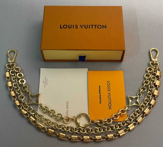 Louis Vuitton Logo Design Metal Accessories Waist Chain Design Unisex Couple's S