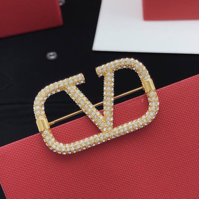 Valentino Brooch With V-Shaped Full Diamond Embellishment