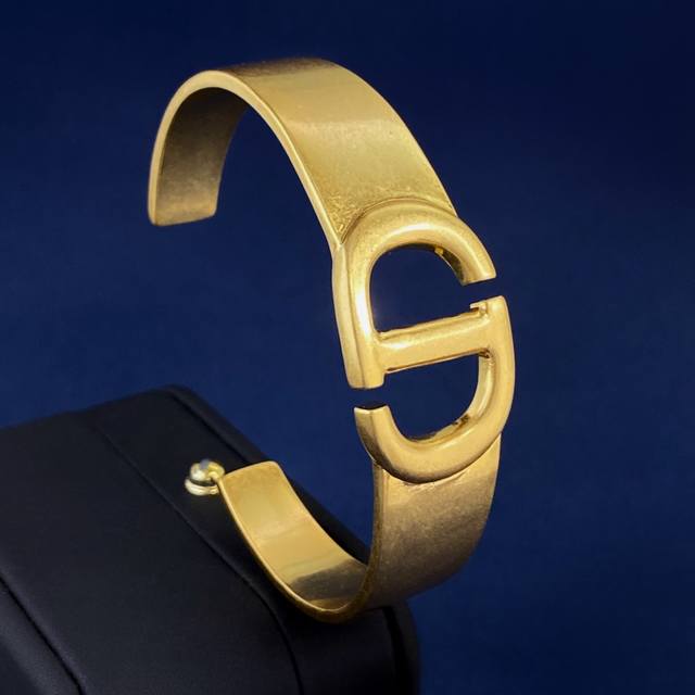 Dior European And American Style Fashion Retro Copper-Colored Cd Letter Metal Sm