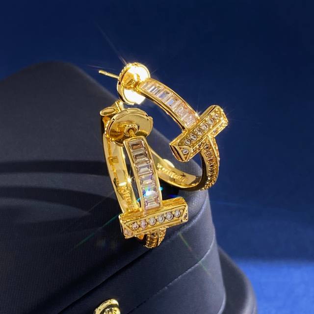 Tfn Tiffany European-Style Luxury Square Zirconia Diamond-Studded T-Shaped C-Sha