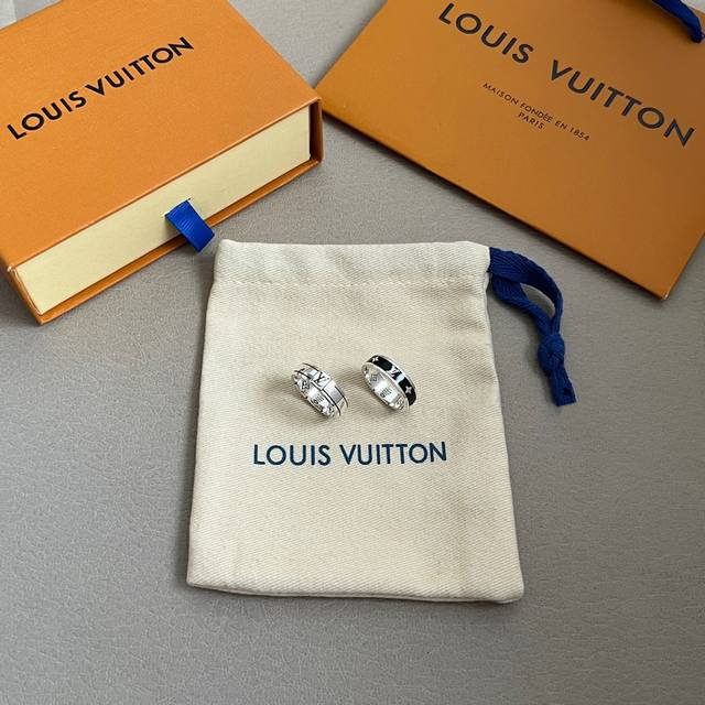 New Authentic Louis Vuitton Ring, Same Material As The Official Store, Hot-Selli