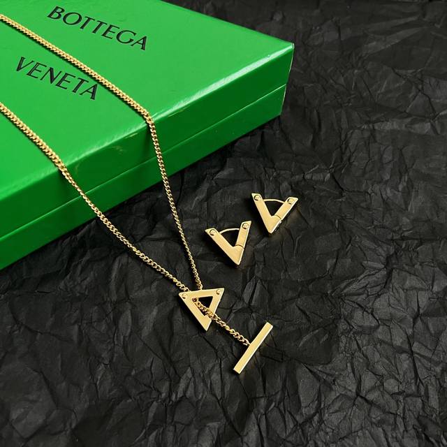 Bottega Veneta Bv Earrings. Metal-Inspired Design With A Stunning Finish. The Ov