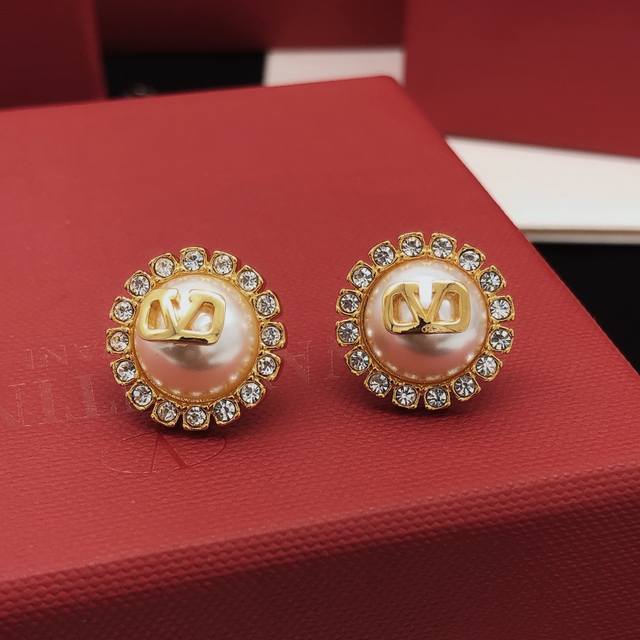Id Ved0156 Valenti*O Latest Round Sunflower Ear Studs, Consistent Zp Brass Mater