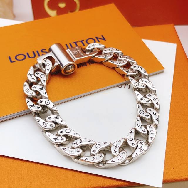 Model Number Lsl0020 Lv*Latest Handmade Bracelet, Zp Brass Material