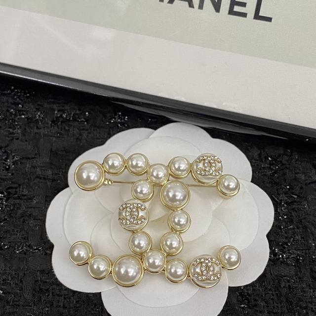 Code A434 0266845 Popular Brooch Design Now Available! Exclusive High-End Qualit