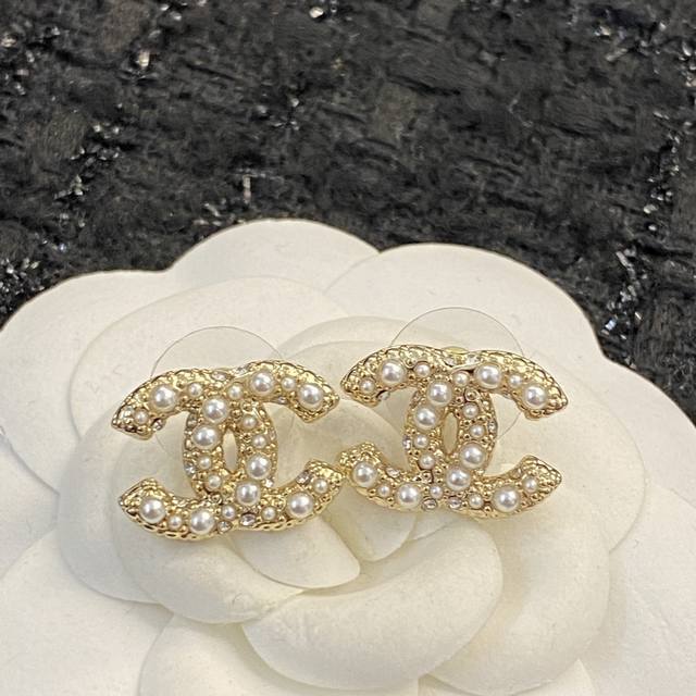 Code E132 0847840 Popular Small Chanel-Style Earring, Newly Launched. Exclusive