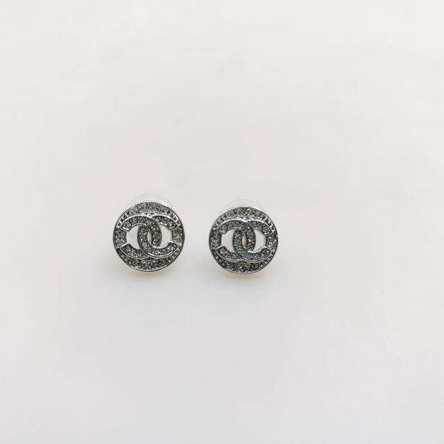 Ch*Nel Latest White Gold Mini Round Ear Studs, Consistent Zp Brass Material.