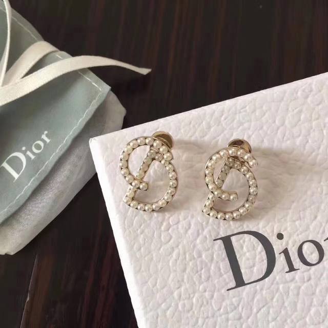 D*Or Best-Selling Cd Letter Pearl Combination Ear Studs Small Pearls Add A Playf