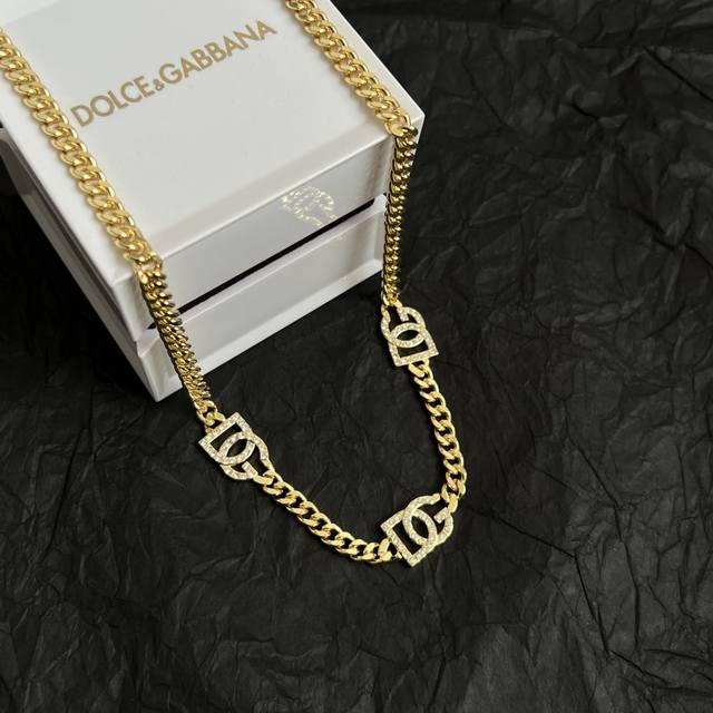 Dolce&Gabbana Dg Letter Runway Necklace, Elegant And Graceful, Meticulously Desi