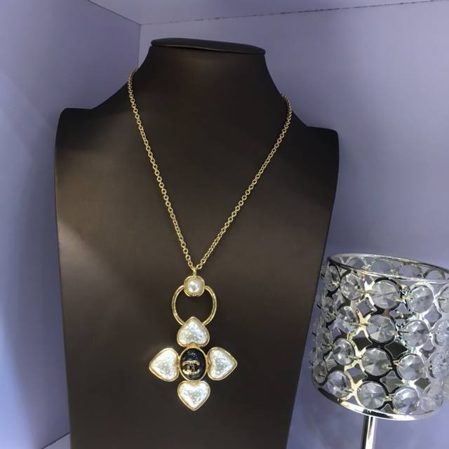 Fall/Winter Sweater Chain Chanel Sweater Chain Perfect For Evening Gowns And Sma