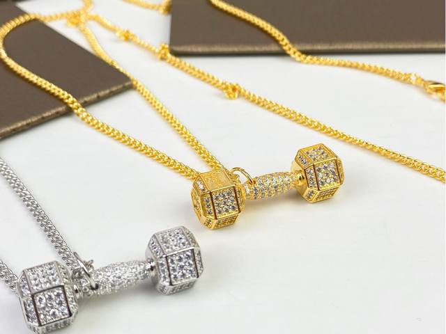Celebrity-Inspired Chiseled Qi Si European-Style Fitness Dumbbell Necklace, High