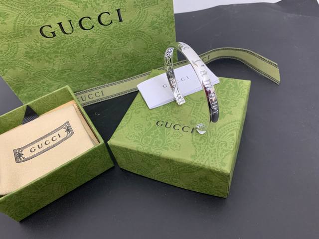 New Arrival! Gucci Maison De L'amour Bracelet In Stock Item Number: D0674166