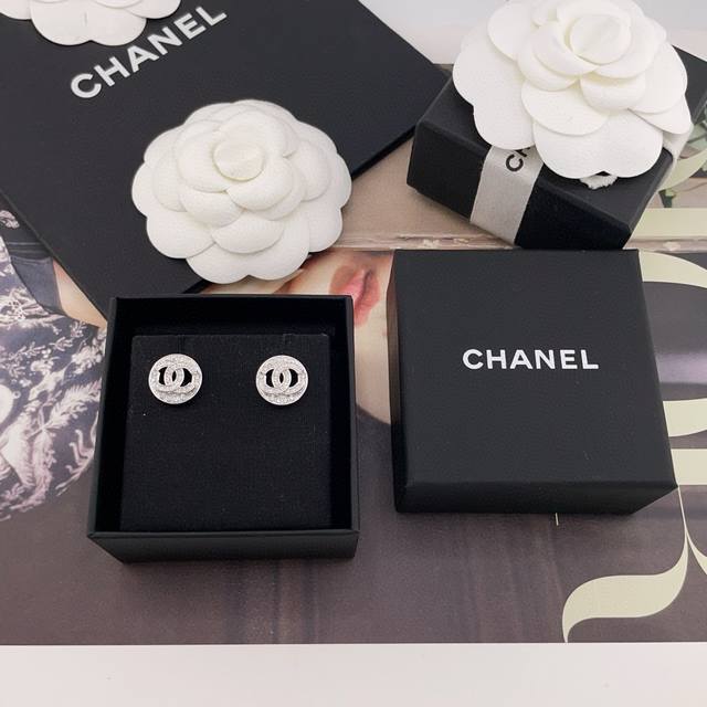 Our Product: Fragrant Silver Round C Earrings, Purchased Through A Proxy For Z 4