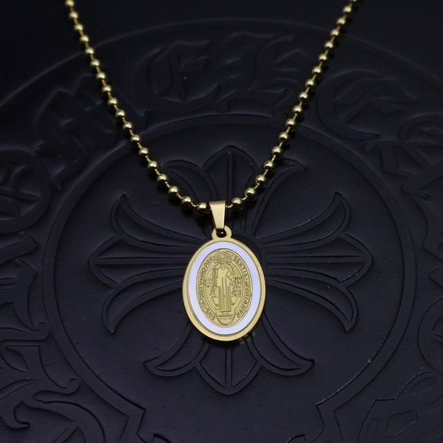P [New Arrival] Chrome Hearts Necklace With Unique Floral Patterns And Designs,