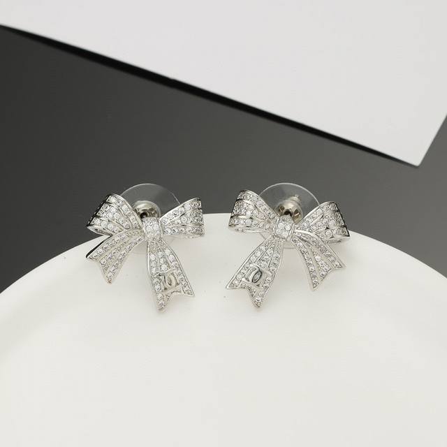 Chanel New Arrival Chanel Bow Ear Studs - Authentic Replica, High-End Custom Mad