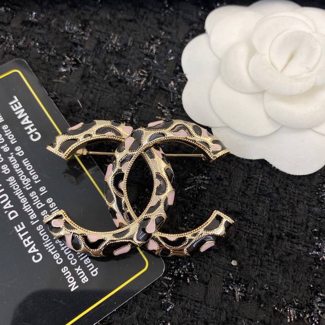 Code A401 Popular Brooch Design Now Available! Exclusive High-End Quality, Authe
