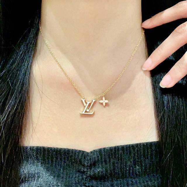 Lv Necklace Louis Vuitton Authentic Material From The Louis Vuitton Store. A Hot