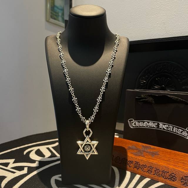 New Arrival, Boutique Quality Chrome Hearts Scout Flower Necklace,Hexagram Penda