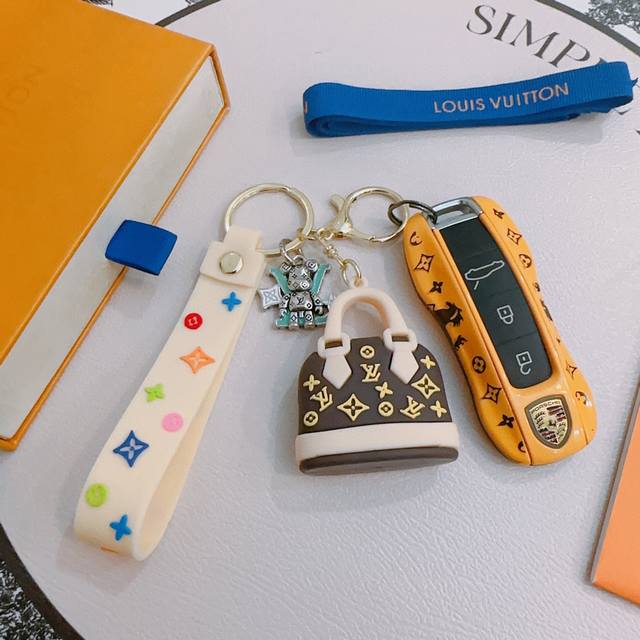 New Release: Lv Keychain, Lv Bag Buckle, Latest Model Bag Accessory, Higher Qual