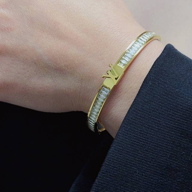 New Arrival Authentic Single-Piece Item Lv Unisex White Full Diamond Bracelet Lo