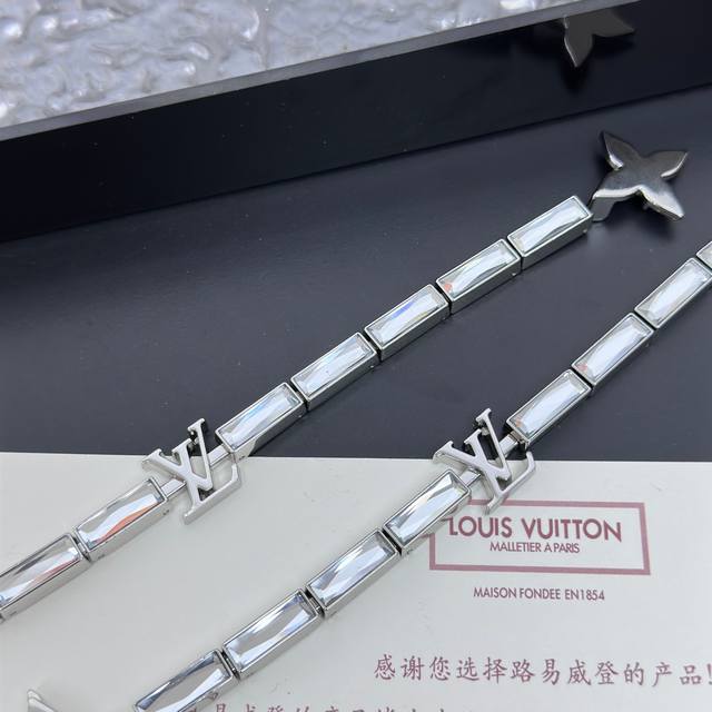 Lvreflect Bracelet Mo984M Lvreflect Bracelet Features Exquisite Craftsmanship, W