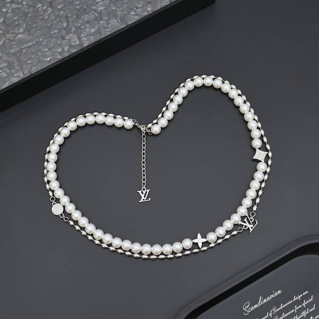 Pearls Fusion Necklace M01781 Pearls Fusion Necklace Features A Layered Design W