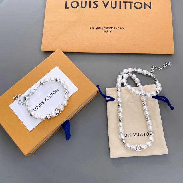 Necklace: We Offer L Pearl Accessory Necklaces (Z 7450), The Same Style As Wang