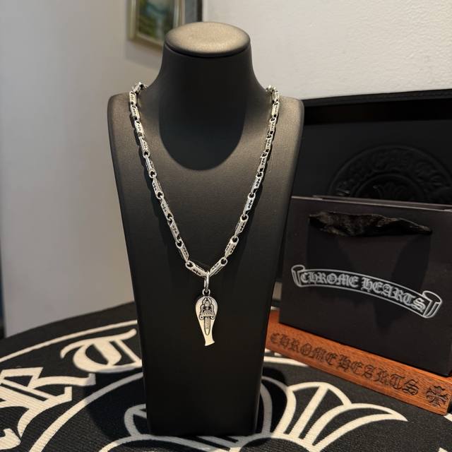 New Arrival, Counter Quality Chrome Hearts Classic Retro Diamond Cross Necklace