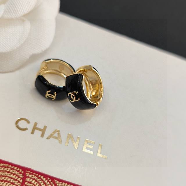 Popular, In-Demand, And Sold Out! The Same Style As The Chanel Little Black Dres