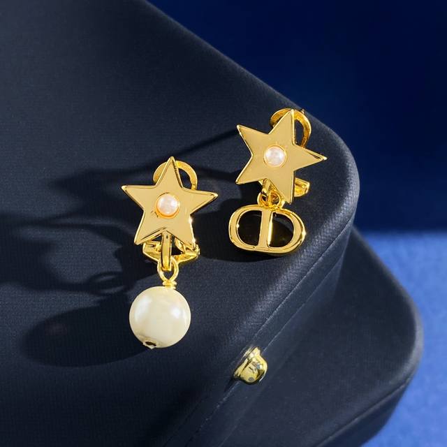 Da92 Dior Dior Best-Selling Classic Fashion Minimalist Smooth Five-Pointed Star