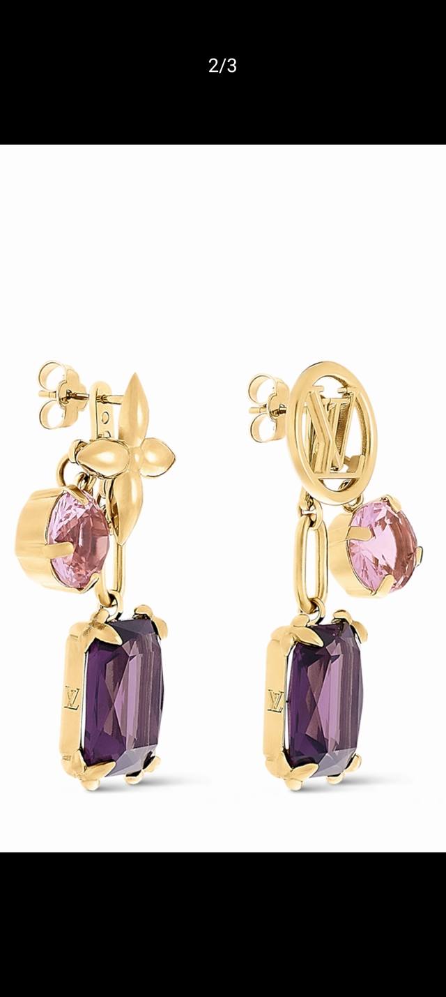 Donkey House Lvcrcdehertoom Earrings Feature Dazzling Metal In An Asymmetrical D