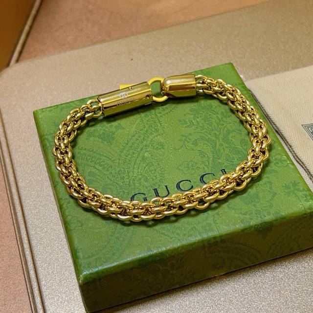 2025 New Arrival Gucci Handchain Latest Classic Design, Exquisite In Every Detai