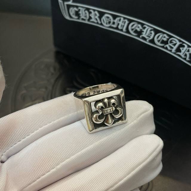Department Store Quality Chrome Hearts Classic Retro Scout Flower Ring With Uniq