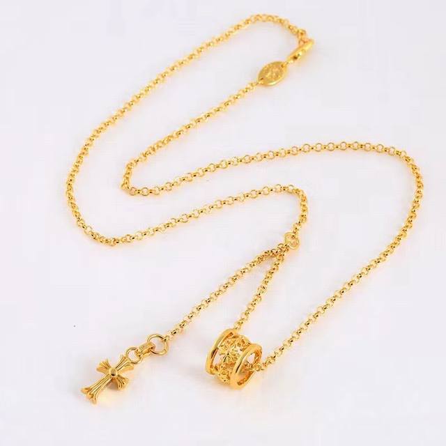 Trendy Chrome Hearts Retro Gold-Plated Hollow Circle Cross Sword Pendant Necklac