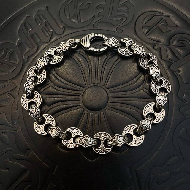 New Arrival, Counter Quality Chrome Hearts Classic Vintage-Style Bracelet With U