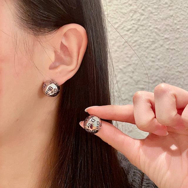 Dior Dior Vintage Earrings, Consistent With Boutique Quality, Newly Released, Se
